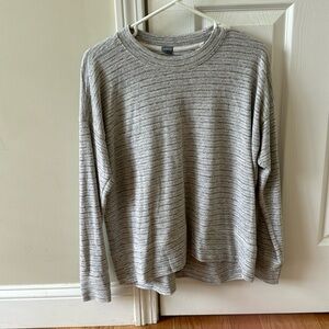 Aerie crew neck grey and white sweater. Size extra small.